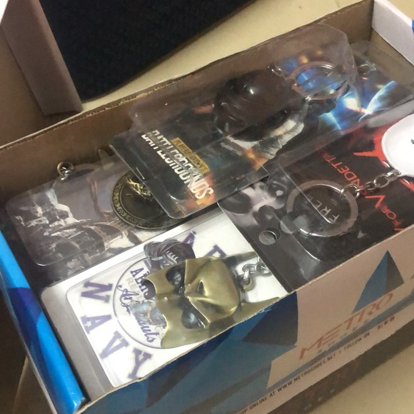 Posters - Picture 12 of 16